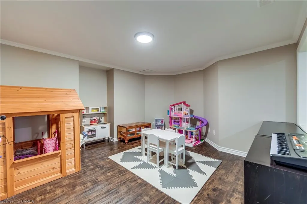 16 Sweetman Drive