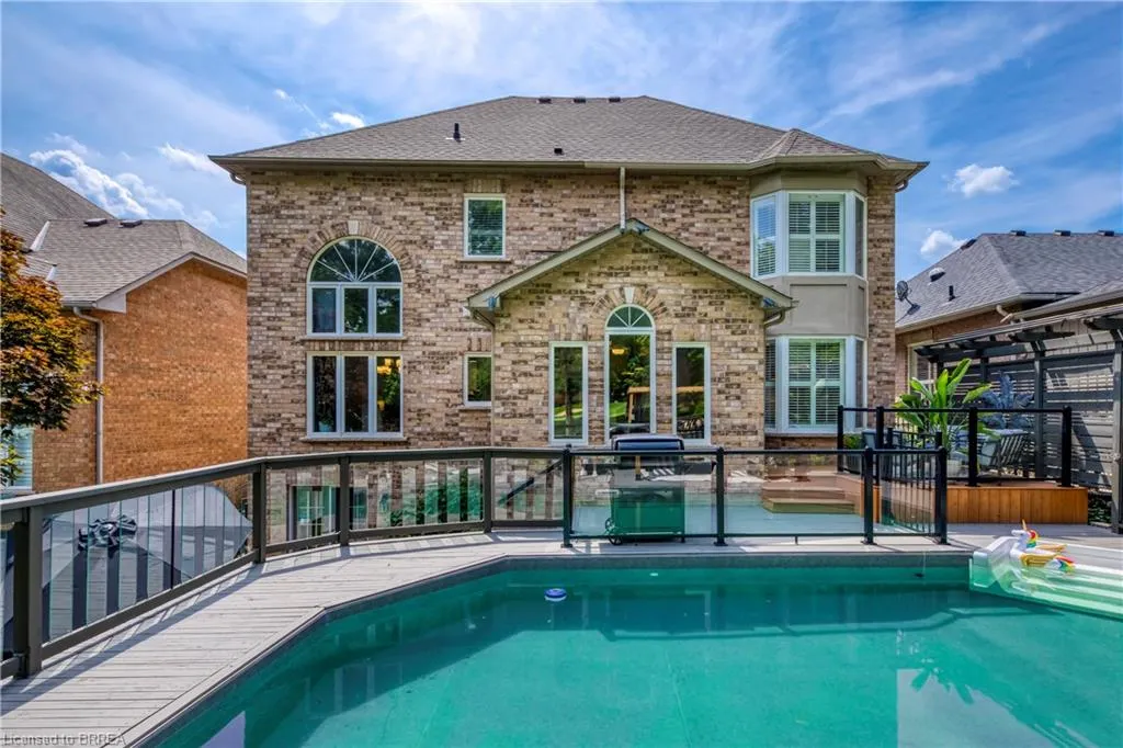 16 Sweetman Drive