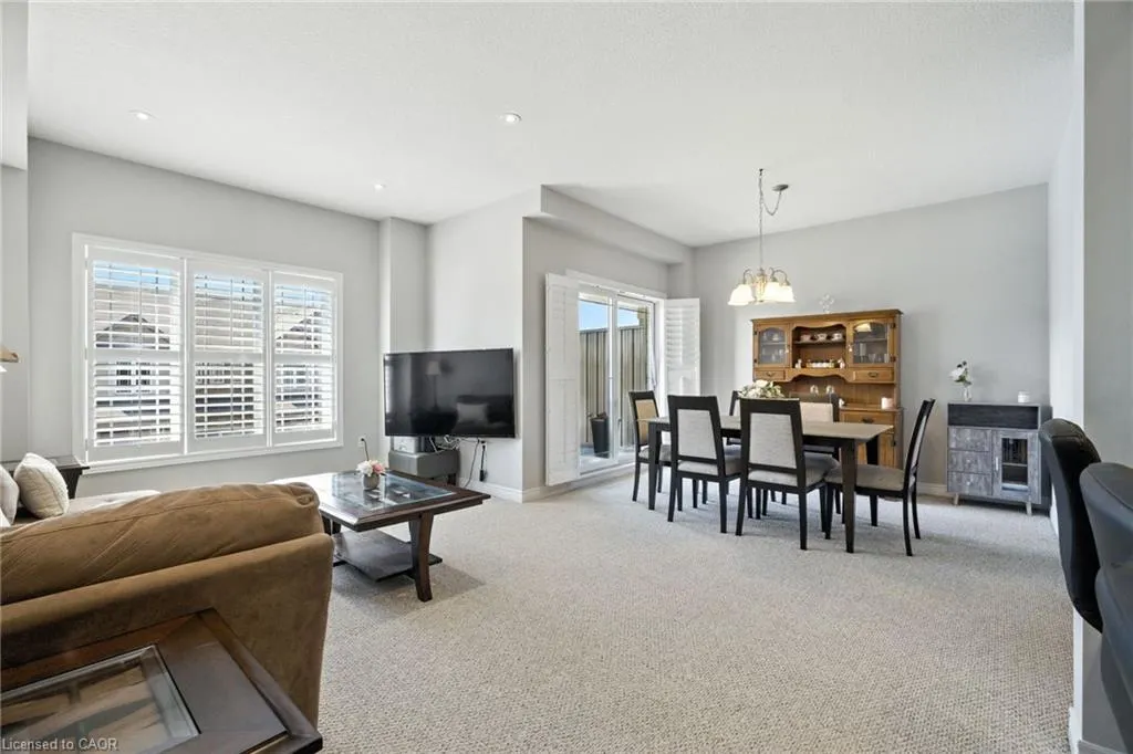 3 Bloom Crescent
