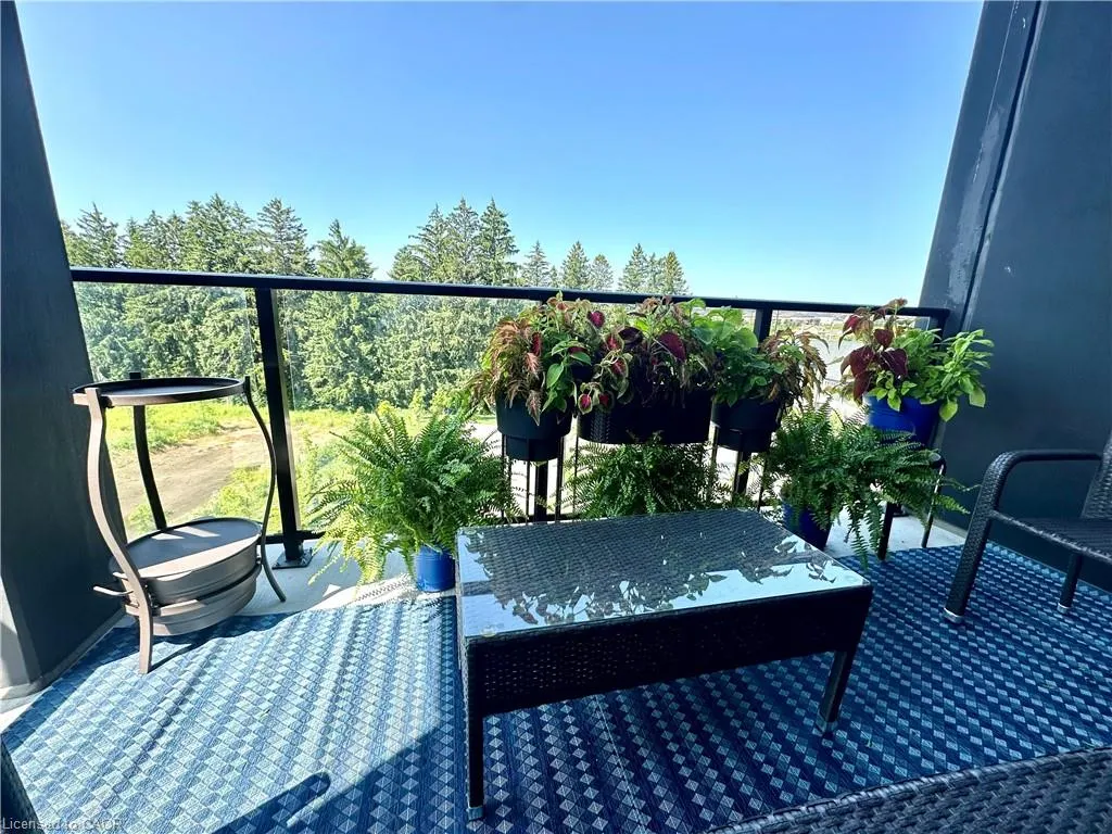 525 New Dundee Road, #401