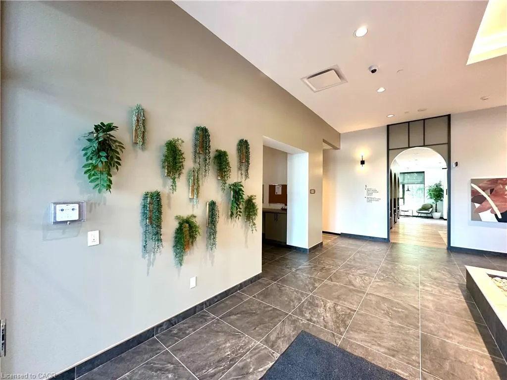 525 New Dundee Road, #401