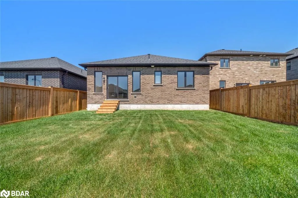 127 Ritchie Crescent