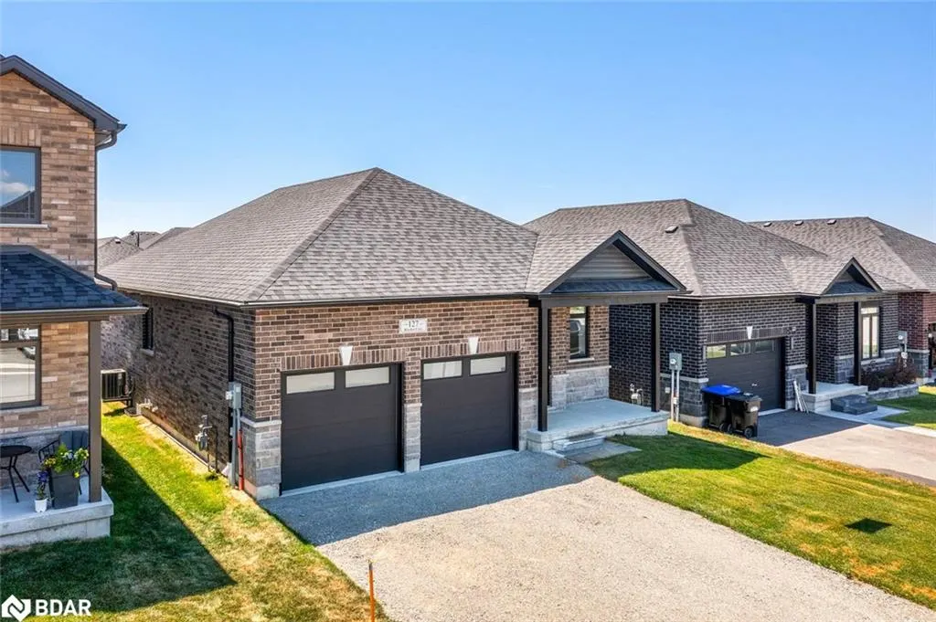127 Ritchie Crescent