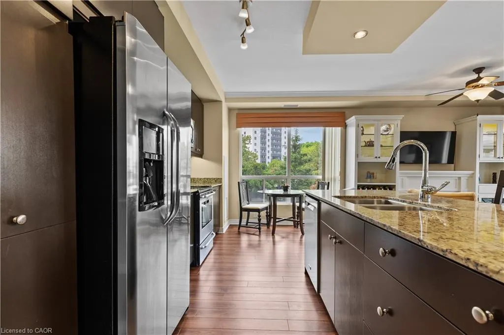 539 Belmont Avenue W, #208