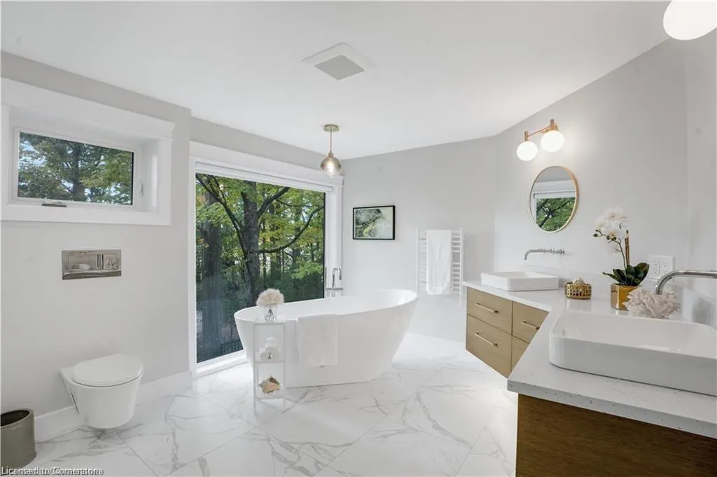 239 Corrie Crescent