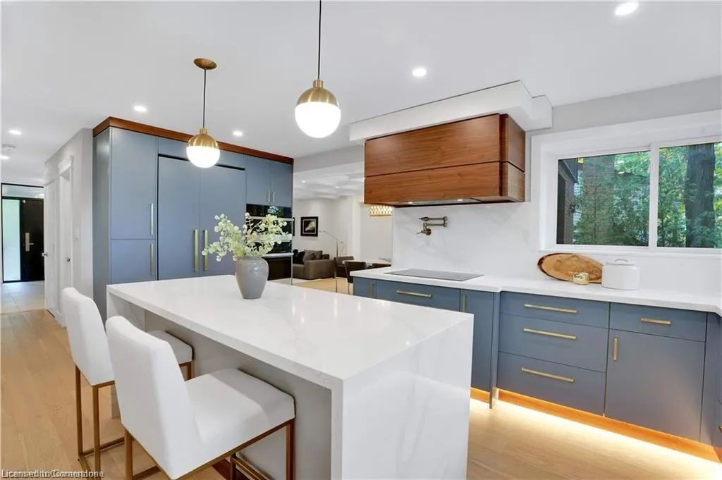 239 Corrie Crescent