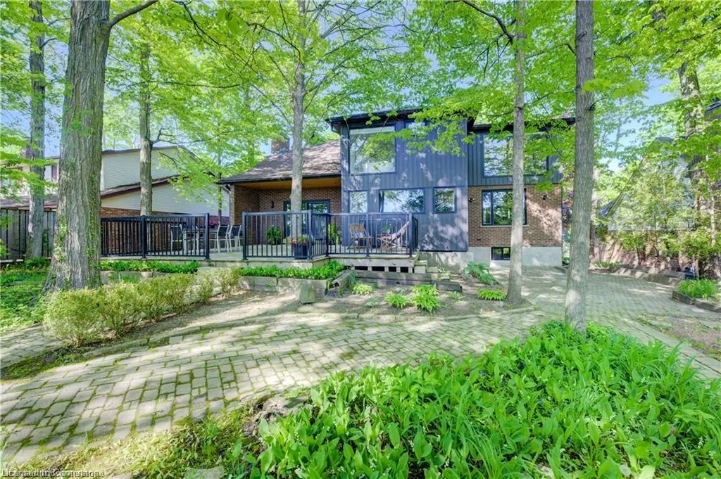 239 Corrie Crescent