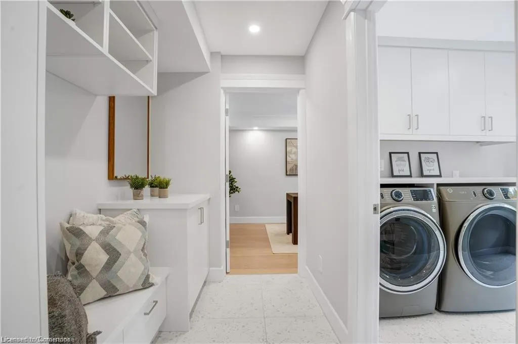 239 Corrie Crescent