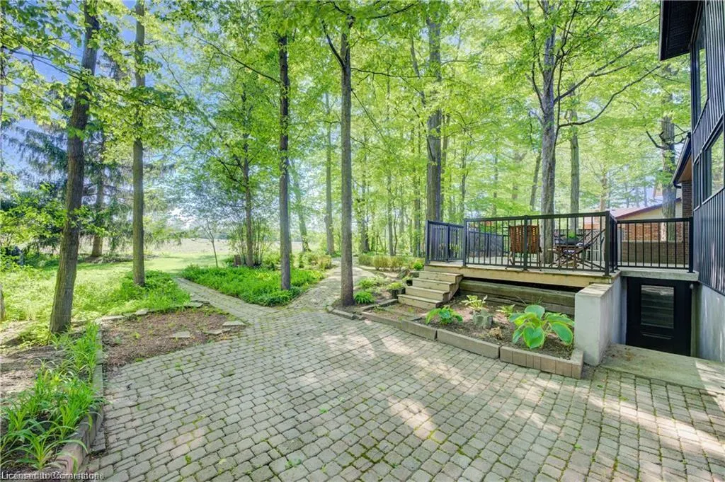 239 Corrie Crescent