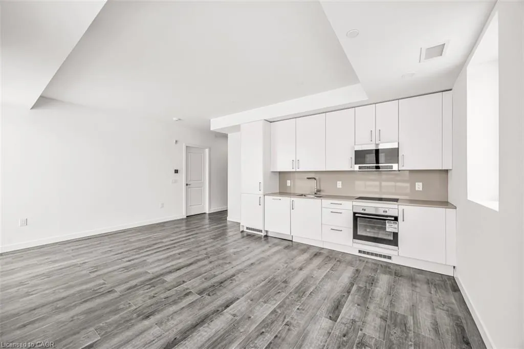 7549A Kalar Road, #301