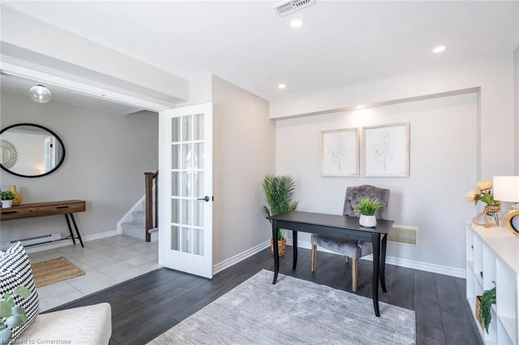 230 Avonsyde Boulevard, #15