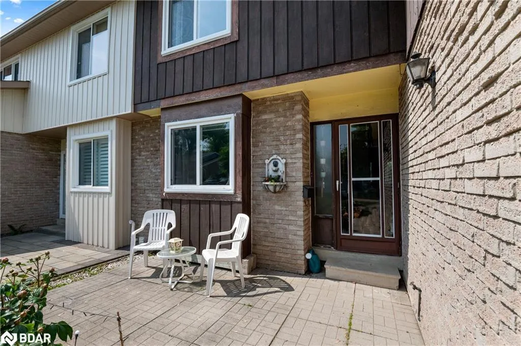 6058 Starfield Crescent