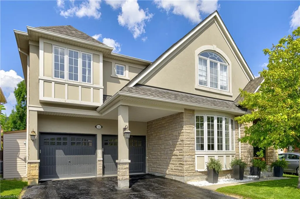 1406 Marshall Crescent