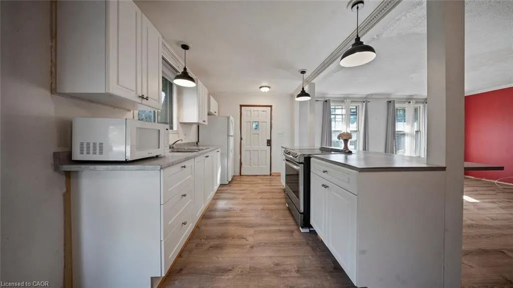 873 South Pelham Road