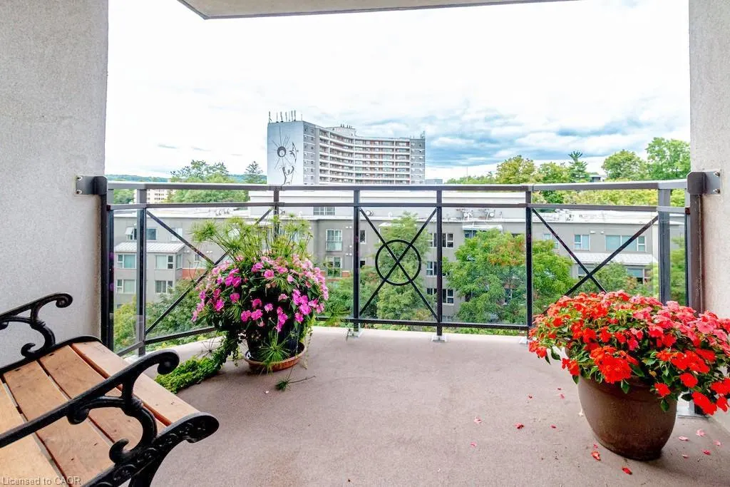 2000 Creekside Drive, #805