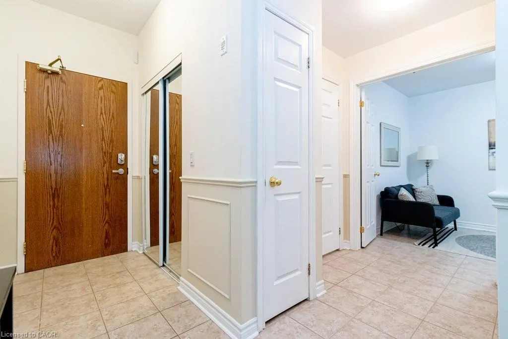 2000 Creekside Drive, #805