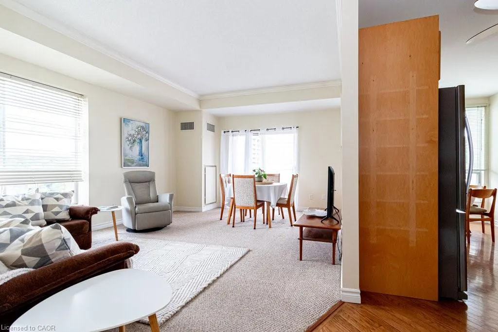 2000 Creekside Drive, #805