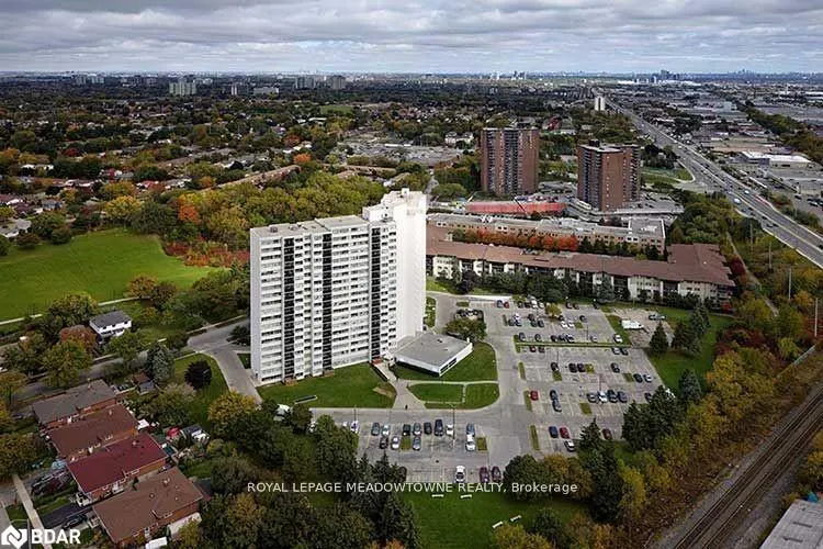 530 Lolita Gardens, #903