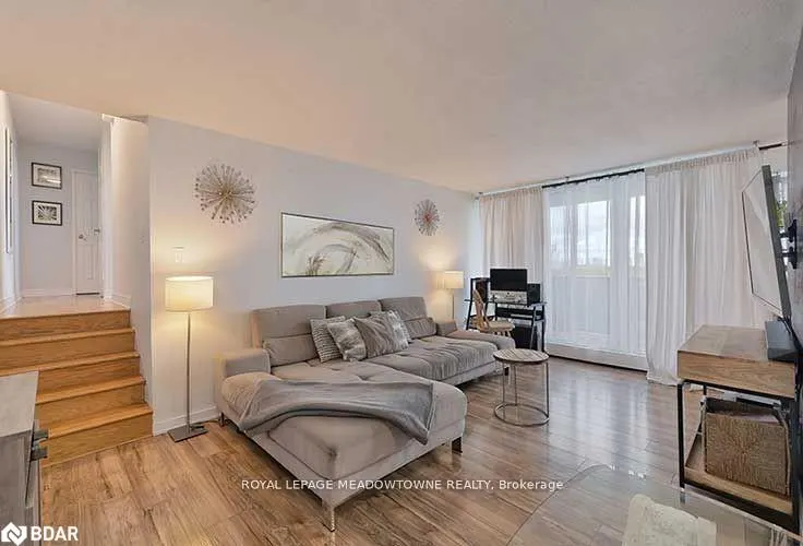 530 Lolita Gardens, #903