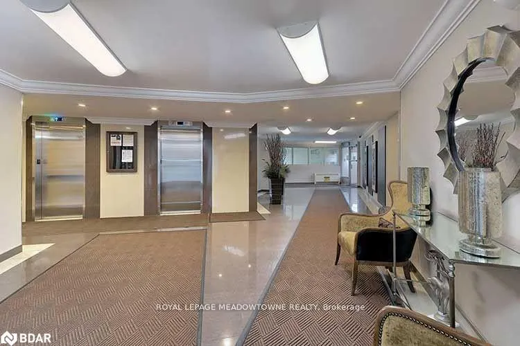 530 Lolita Gardens, #903