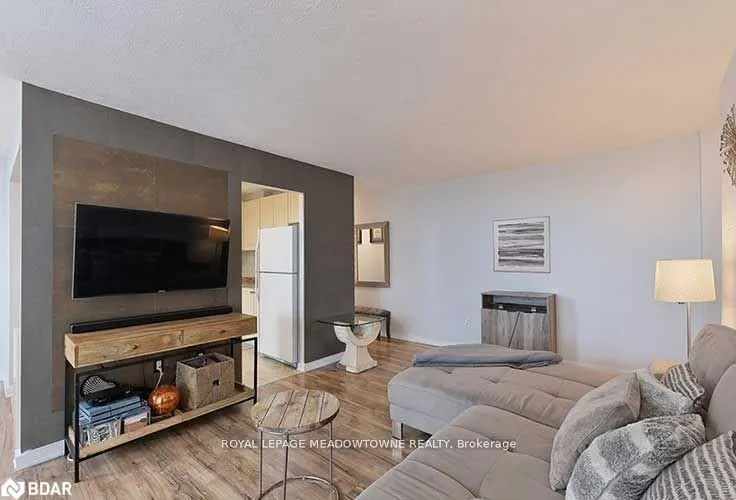 530 Lolita Gardens, #903