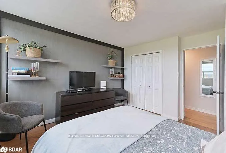 530 Lolita Gardens, #903