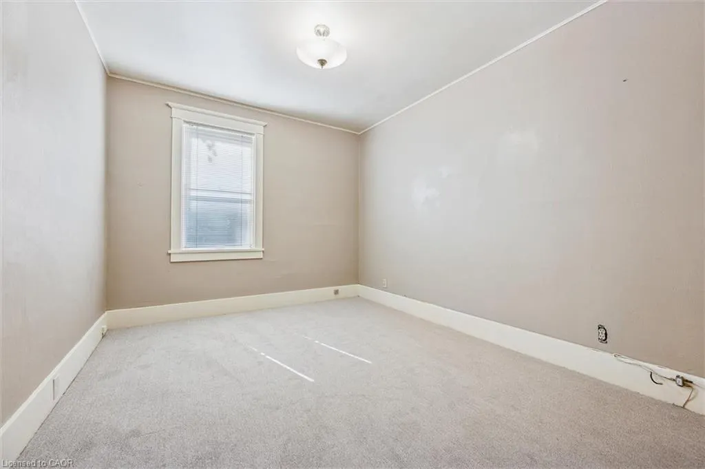 5 Dekay Street