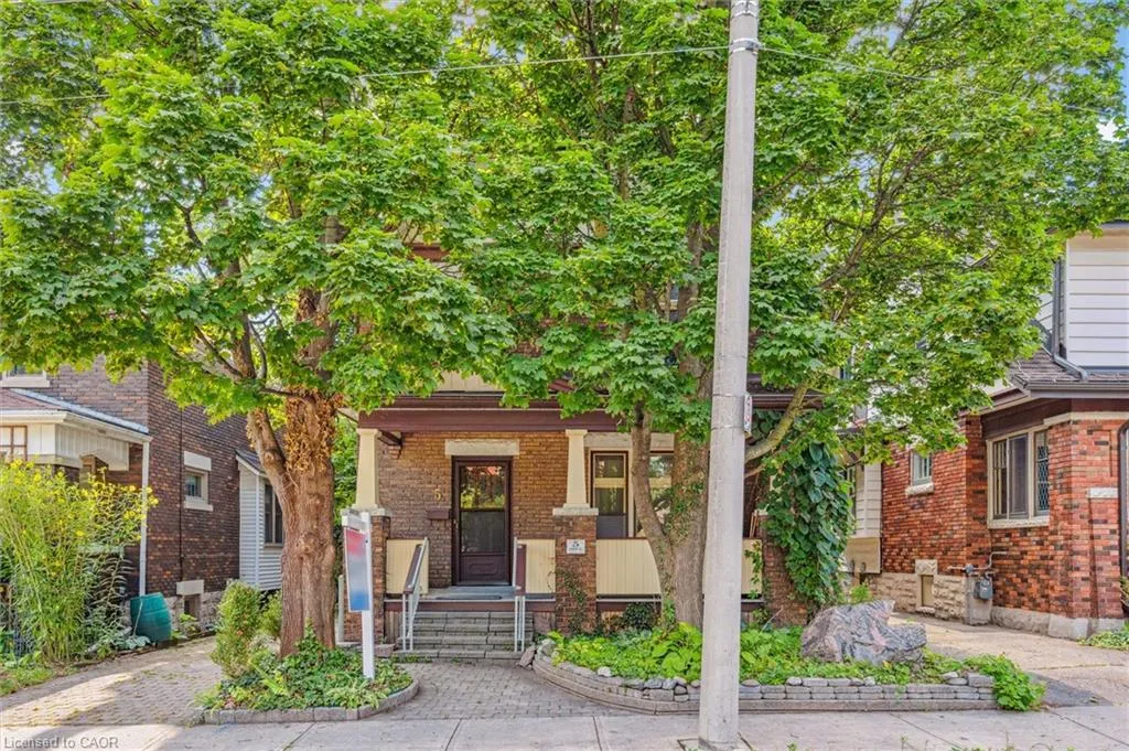5 Dekay Street