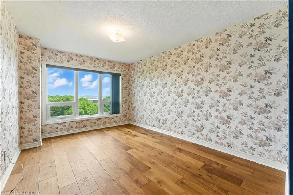 237 King Street W, #1104
