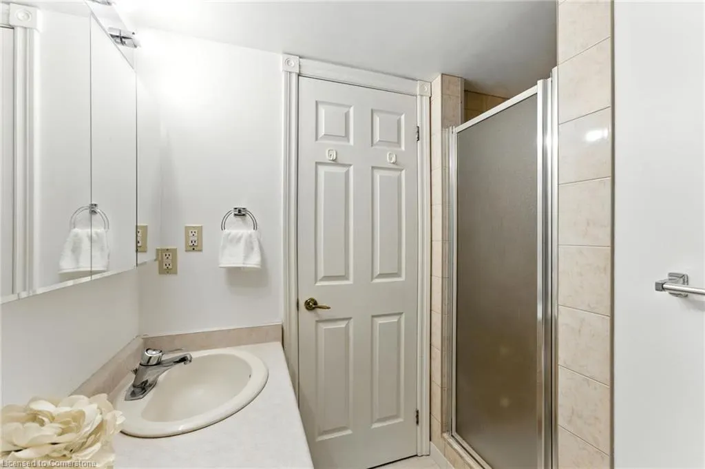 237 King Street W, #1104