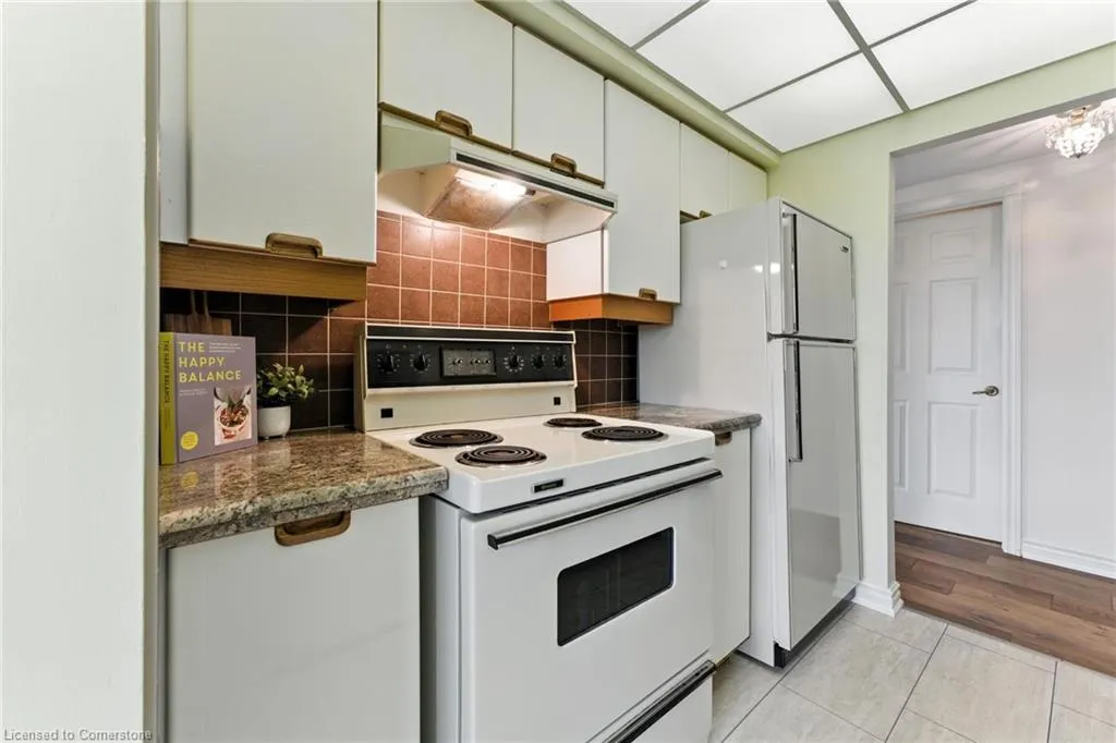 237 King Street W, #1104