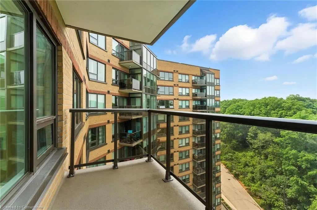 237 King Street W, #1104