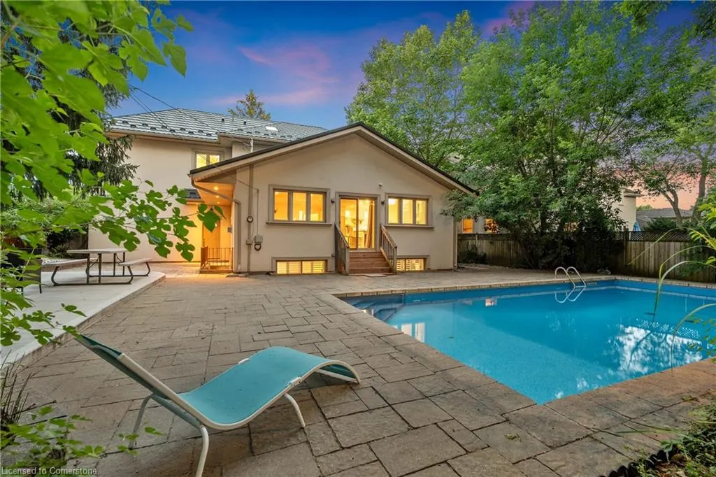 31 Ridge Drive