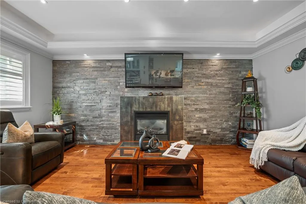 31 Ridge Drive