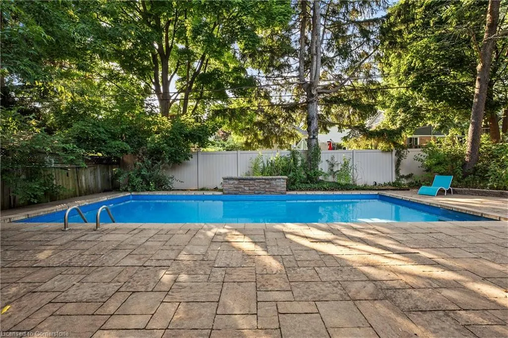 31 Ridge Drive