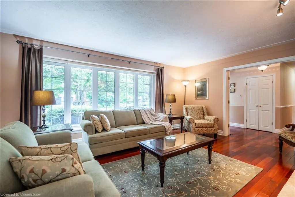 98 Hadley Drive
