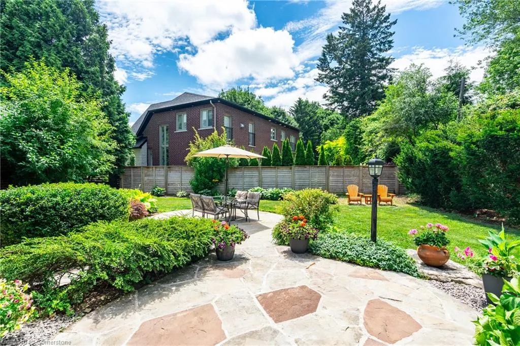 98 Hadley Drive