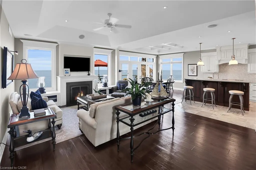61 Lake Street, #4