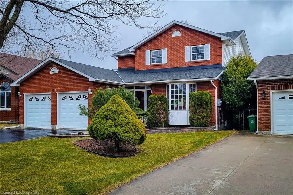 251 Alderlea Avenue