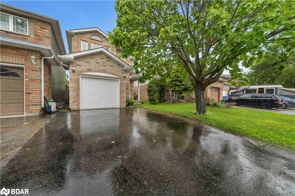 173 Julia Crescent