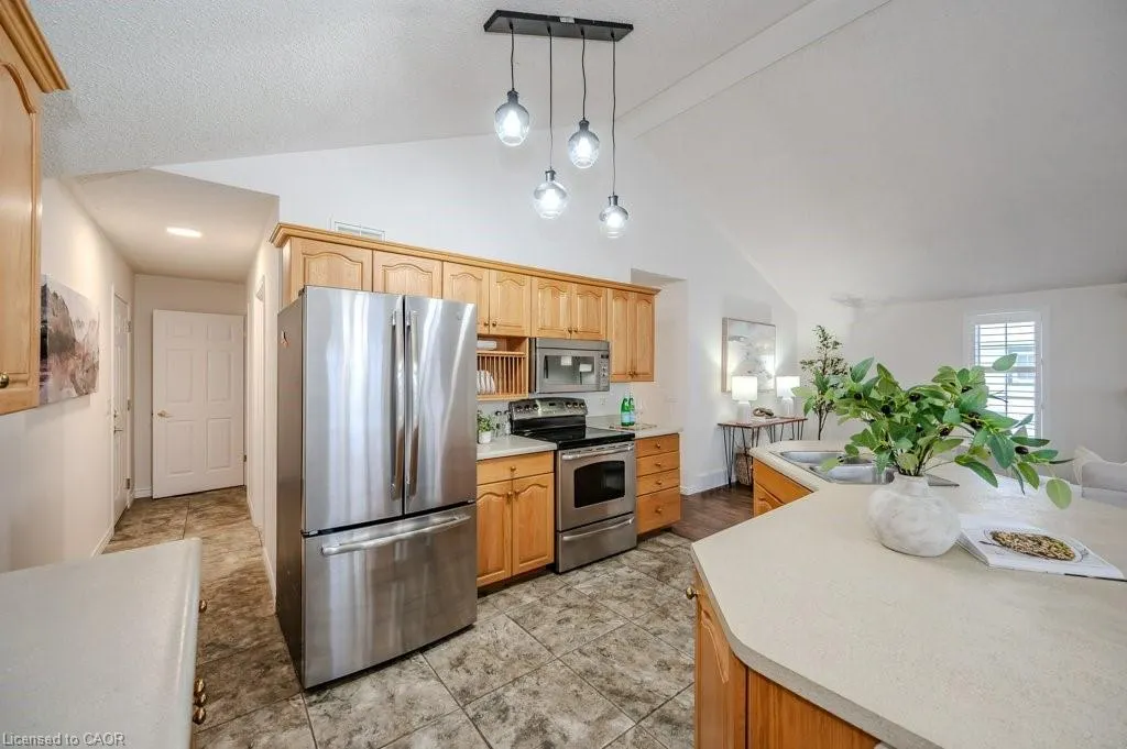 185 Wesley Crescent