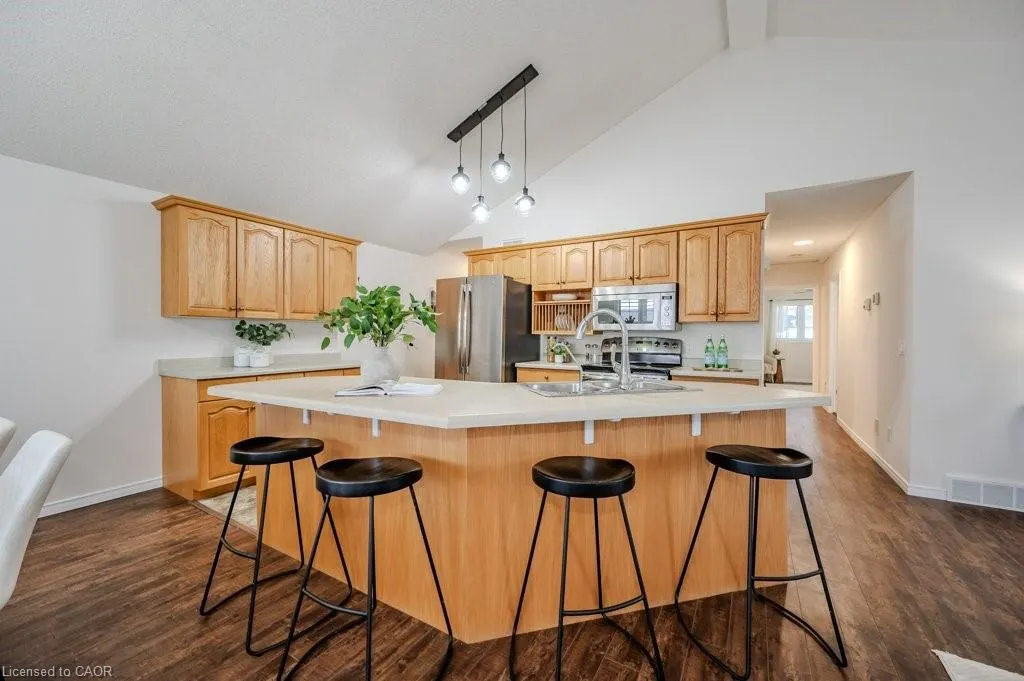 185 Wesley Crescent