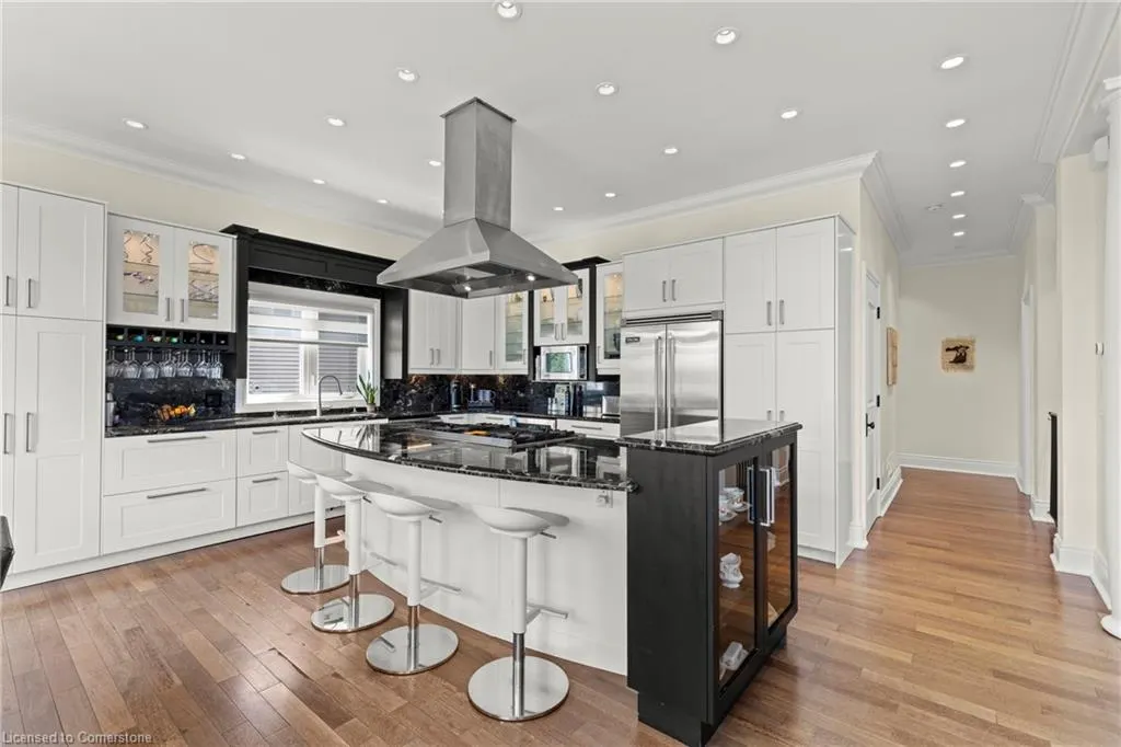 8319 Vegter Court