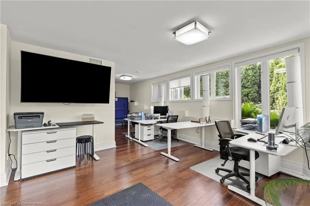 8319 Vegter Court