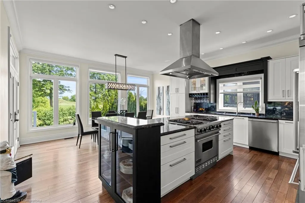 8319 Vegter Court
