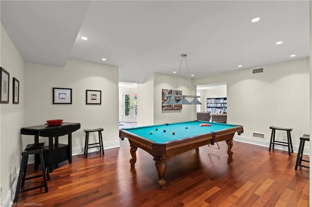 8319 Vegter Court