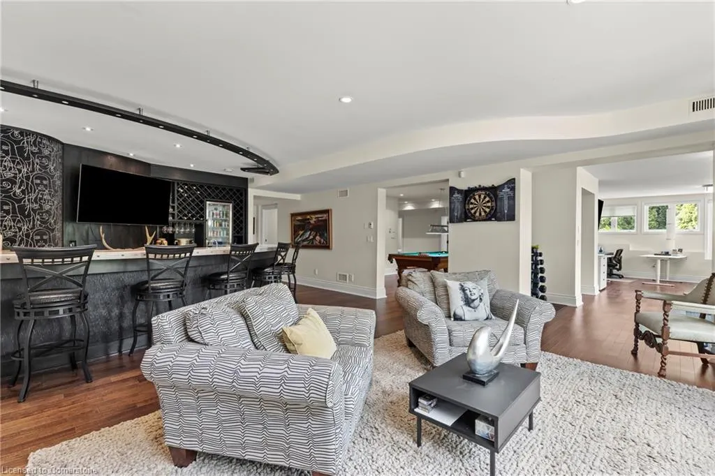 8319 Vegter Court