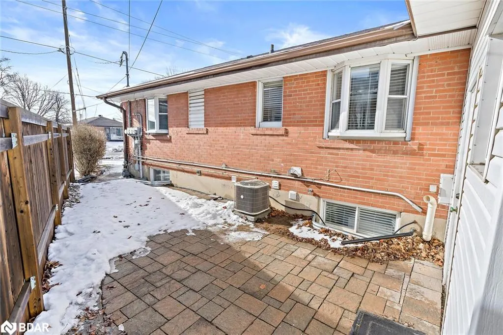 7 Rexway Drive