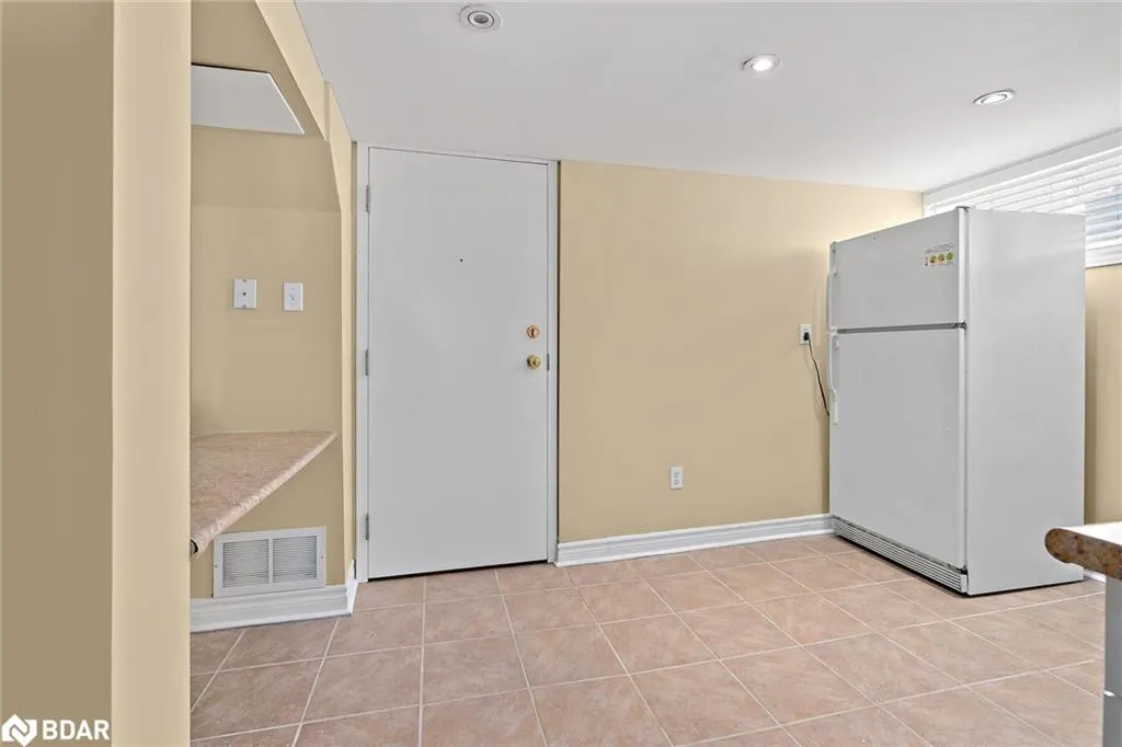 7 Rexway Drive