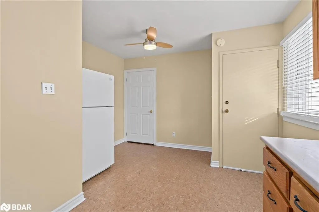 7 Rexway Drive